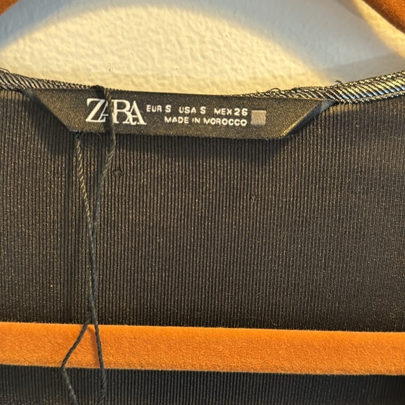 SALE‼️Zara Metallic Ruffle Mini Dress size Small - Picture 3 of 7